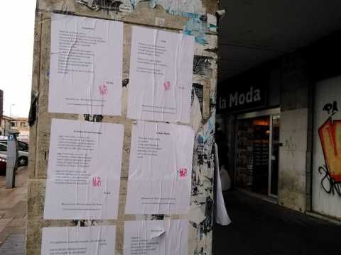 Le strade di Bari inondate di poesie: «Versi per risvegliare le coscienze»